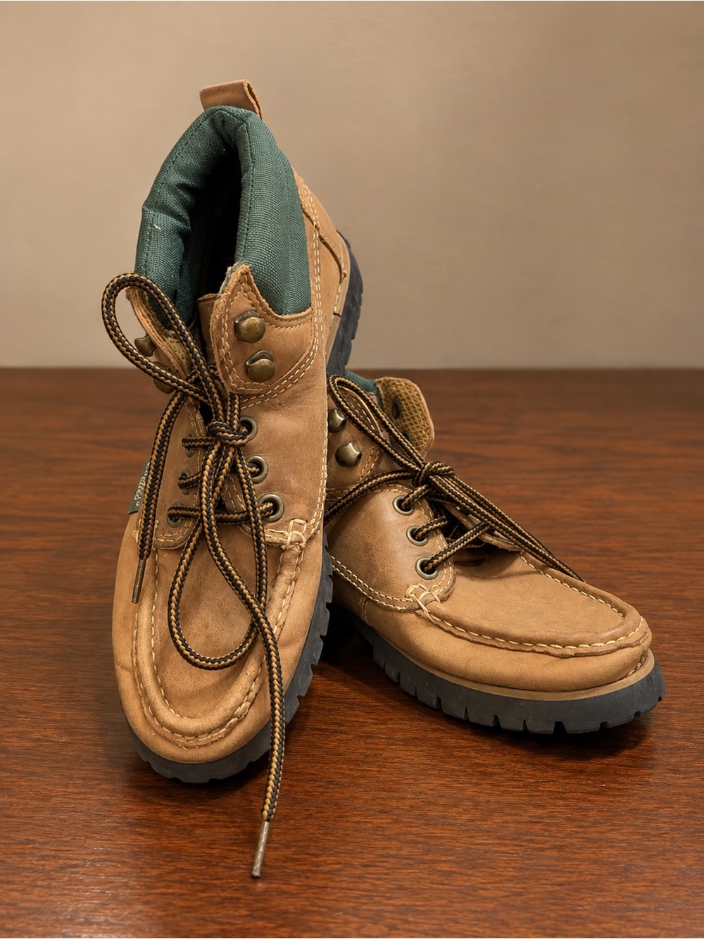 Vintage Y2K Candie’s Leather Hiking Boots Tan Brown Moc Toe Lug Sole Size 6.5